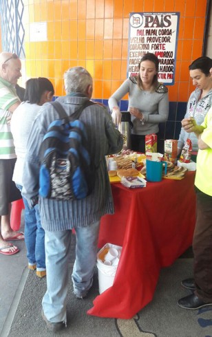 Caf� da Manh� M�es Campos do Jord�o