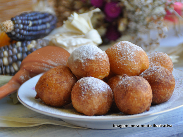 Bolinho de chuva com doce de leite