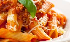 Macarr�o � bolonhesa de forno!
