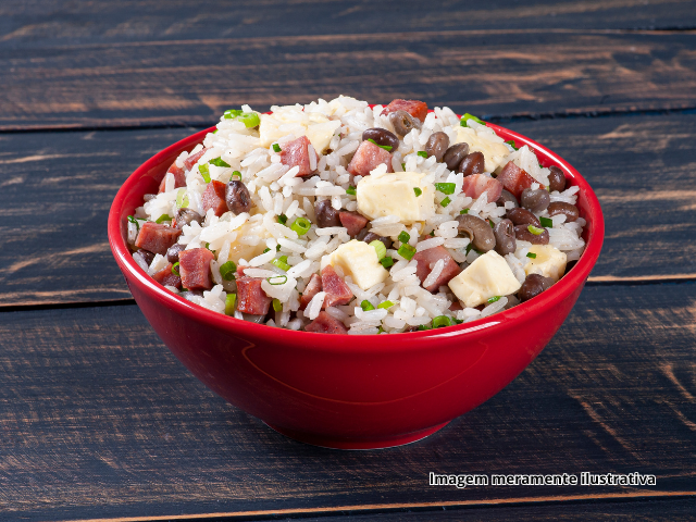Arroz com Calabresa