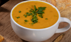 Receitas de caldo para dias mais aconchegantes!