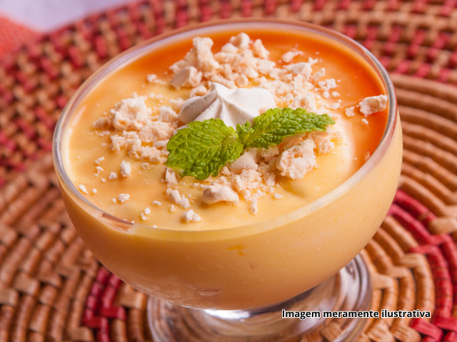 Creme de Papaia com Cassis