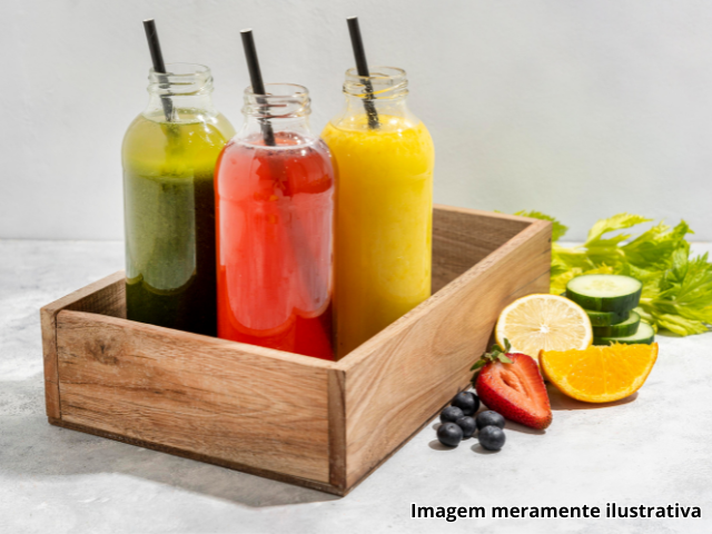 7 Receitas simples de Suco Detox!