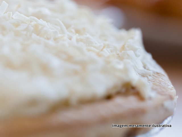 Torta Gelada de Coco dos Deuses!