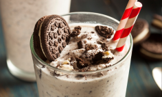 Milk Shake com Sorvete Saint Luiger e Biscoito! 