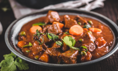 Ensopado de Carne ao Vinho Tinto Dom Bosco