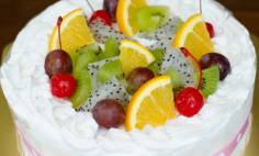 Bolo Gelado com Creme de Frutas