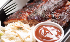 Costelinha de Porco ao Molho Barbecue