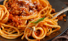 Macarr�o ao Sugo