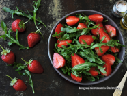 Salada de R�cula com Morango e Hortel�