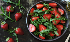 Salada de R�cula com Morango e Hortel�